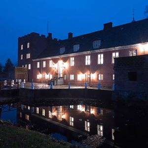 køb Slotsophold på Broholm