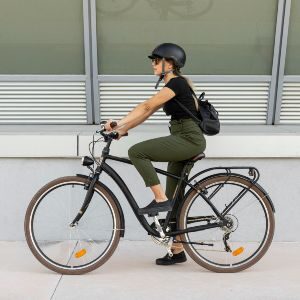 giv hende en cykelhjelm i gave
