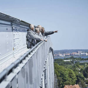 giv Bridgewalking oplevelsen i gave