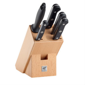 giv en knivblok med knive som julegave til ham