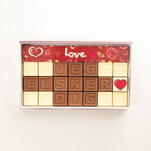 giv noget sødt chokolade i romantisk gave
