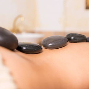 giv hende en hot stone massage i gave